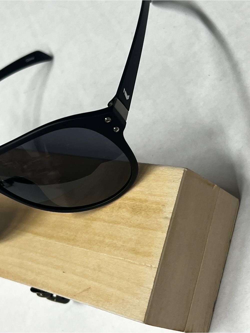Aviator, the trendy updated aviator Sunglasses’s, unisex, Palm Harbor Optics - Picture 4 of 6